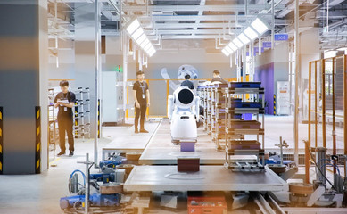 优必选Cruzr机器人工厂落地重庆 年产万台智能机器人的研发新篇章